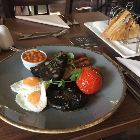 فندق Manor House At Pinchinthorpe 3*