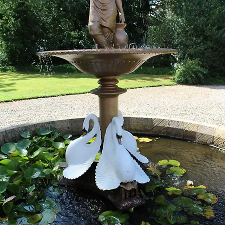 فندق Manor House At Pinchinthorpe 3*