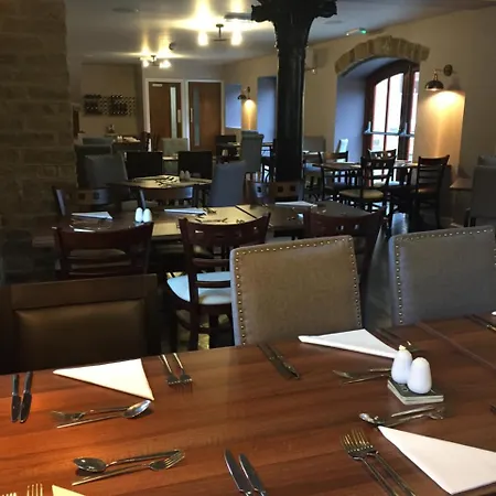Manor House At Pinchinthorpe فندق 3*