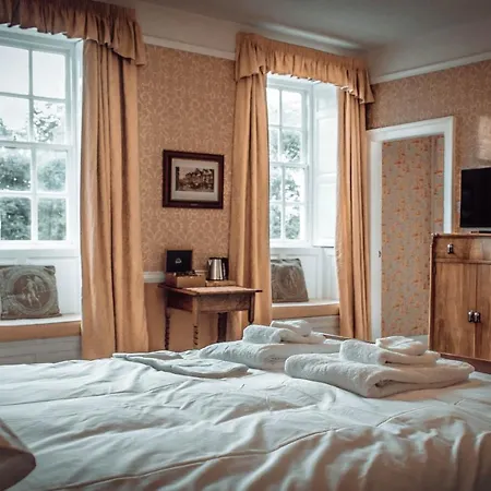Manor House At Pinchinthorpe Hotel 3*